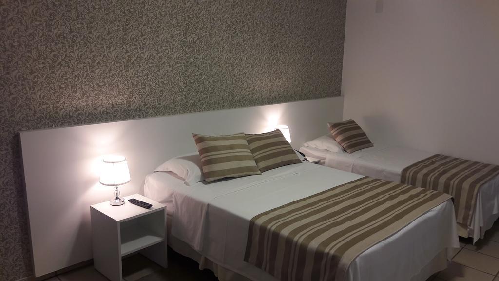 פאטוס דה מינאס Hz Hotel מראה חיצוני תמונה