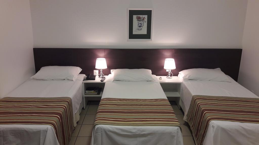 פאטוס דה מינאס Hz Hotel מראה חיצוני תמונה